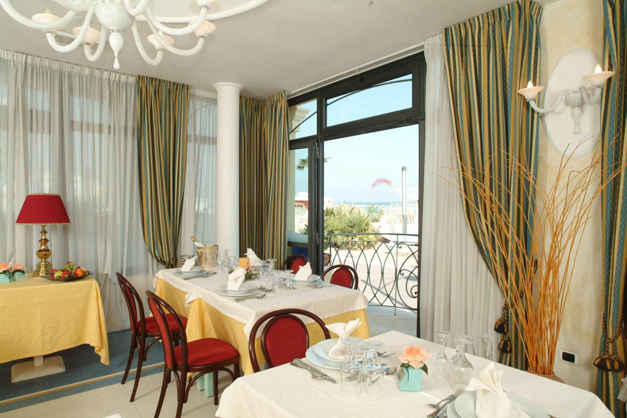 Hotel Bridge Bellaria-Igea Marina Eksteriør billede