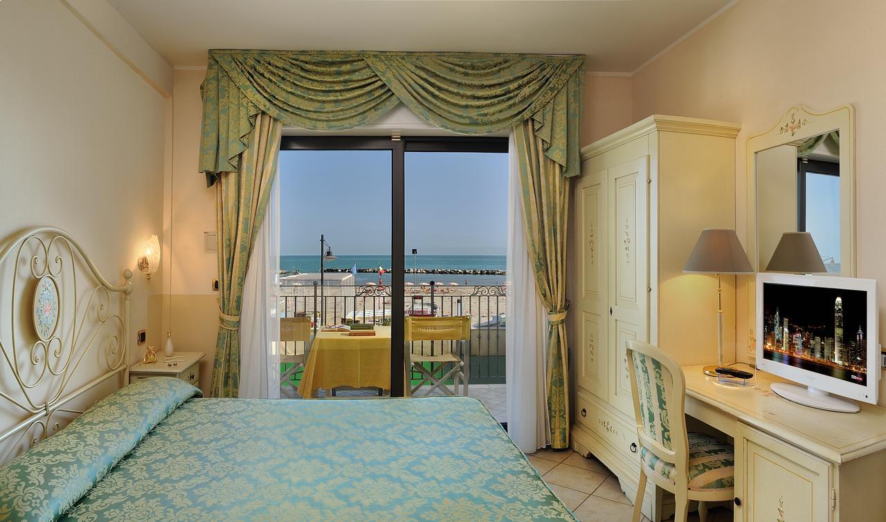 Hotel Bridge Bellaria-Igea Marina Eksteriør billede