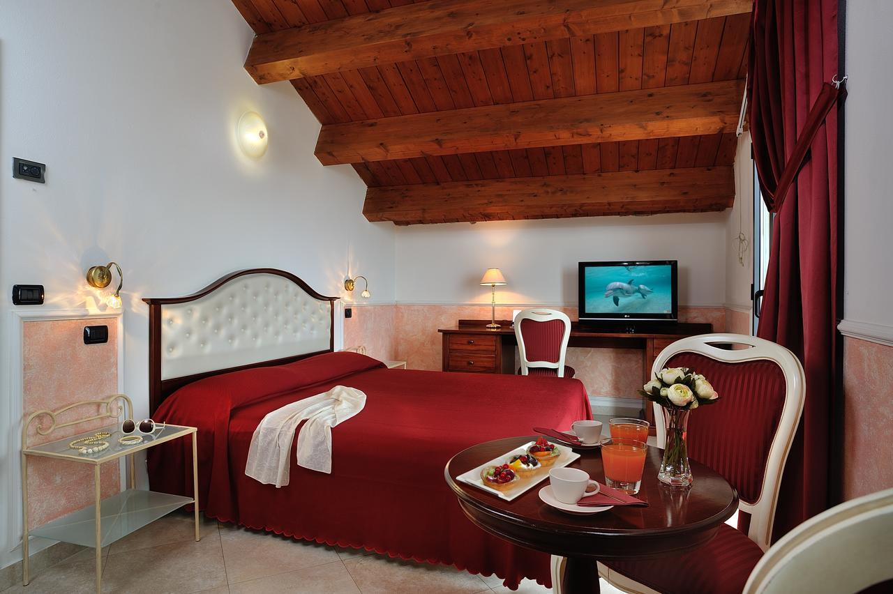Hotel Bridge Bellaria-Igea Marina Eksteriør billede