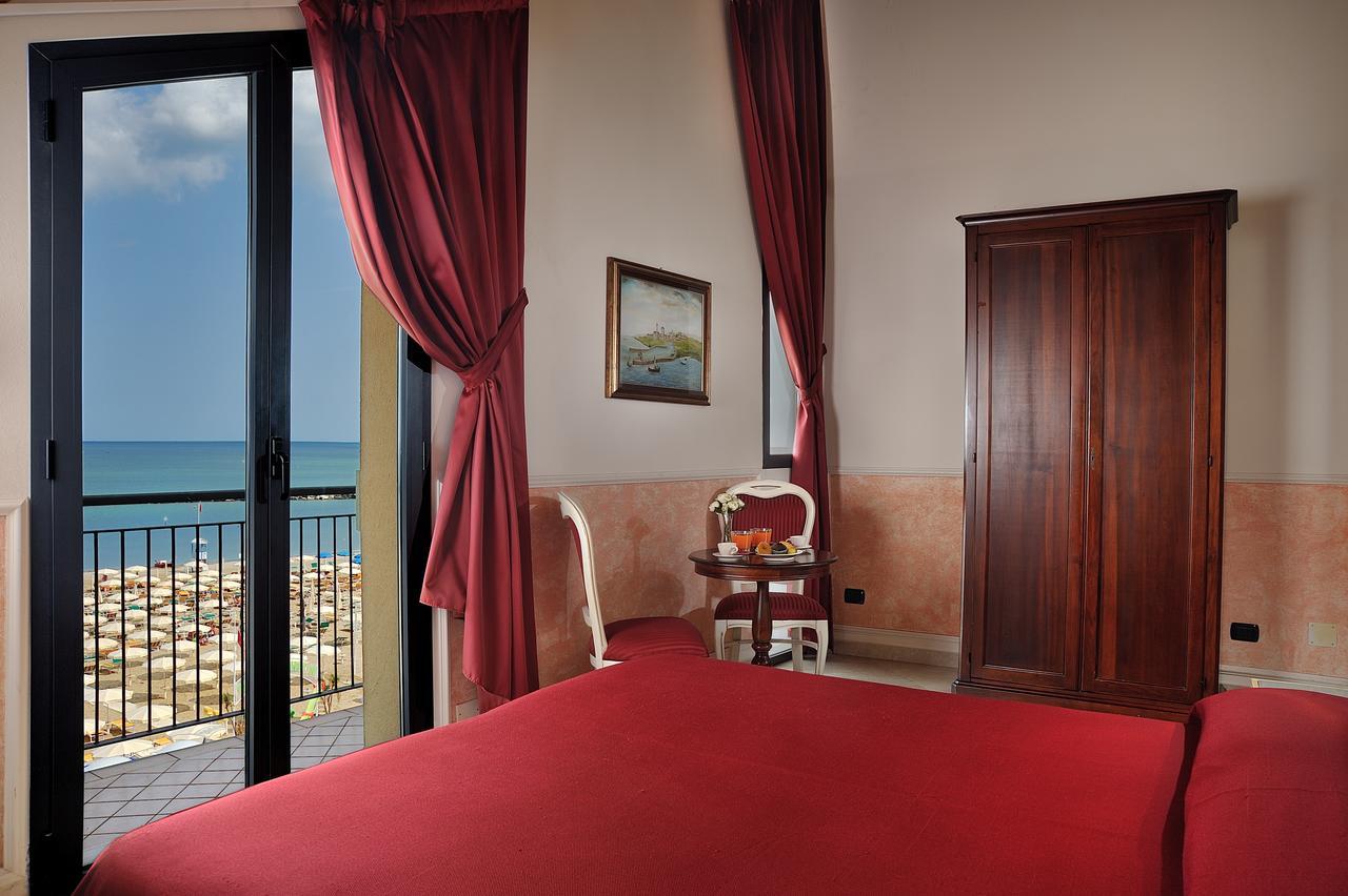 Hotel Bridge Bellaria-Igea Marina Eksteriør billede
