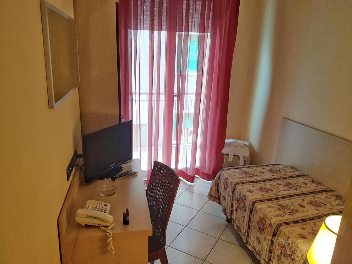 Hotel Bridge Bellaria-Igea Marina Eksteriør billede